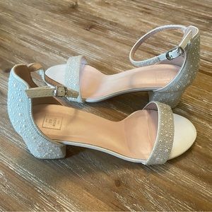 David’s Bridal Kaya Heels SIZE 7
